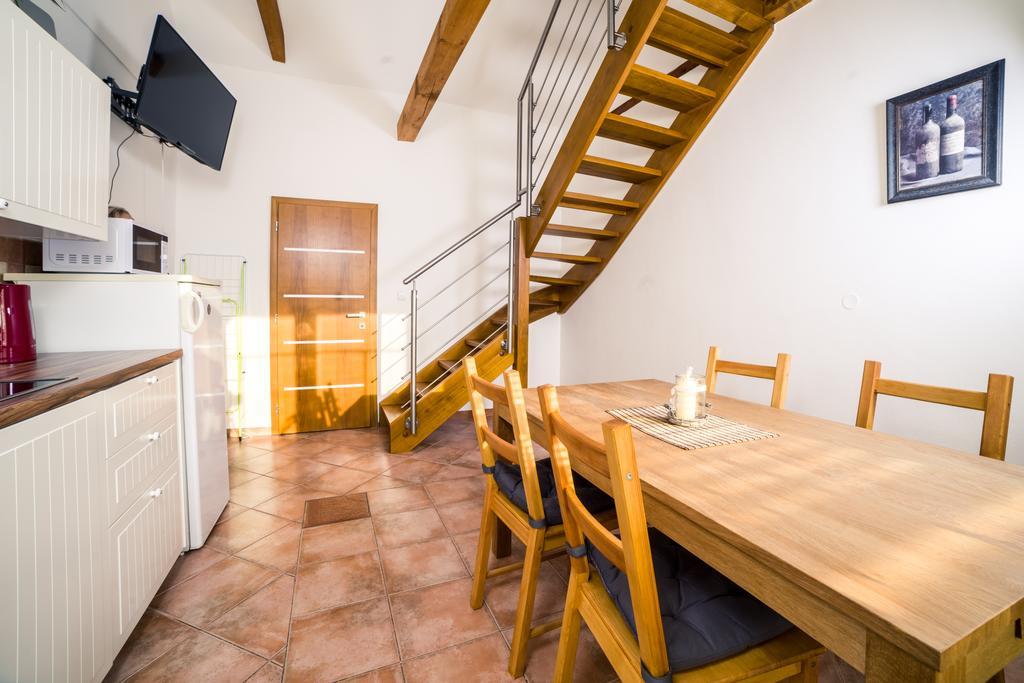 Apartmany U Orecha Boretice Bagian luar foto