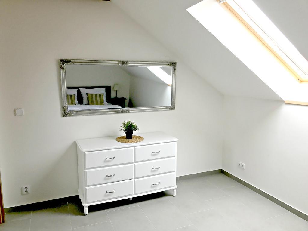 Apartmany U Orecha Boretice Bagian luar foto