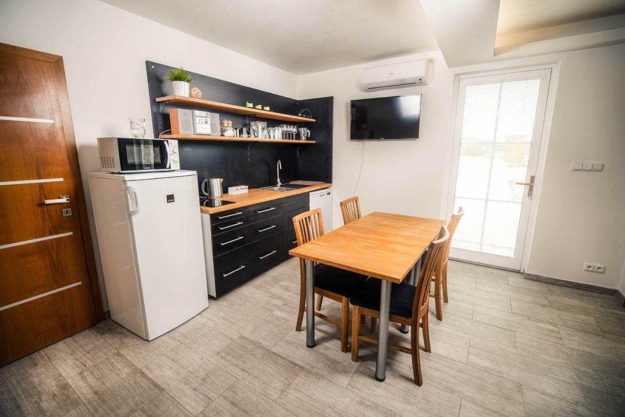 Apartmany U Orecha Boretice Bagian luar foto