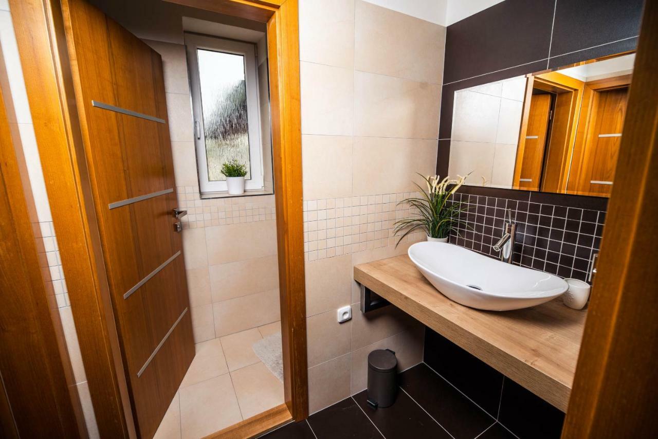 Apartmany U Orecha Boretice Bagian luar foto